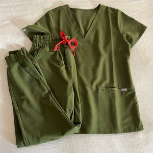 Figs scrub set in Dark Olive (Casma top, joggers)